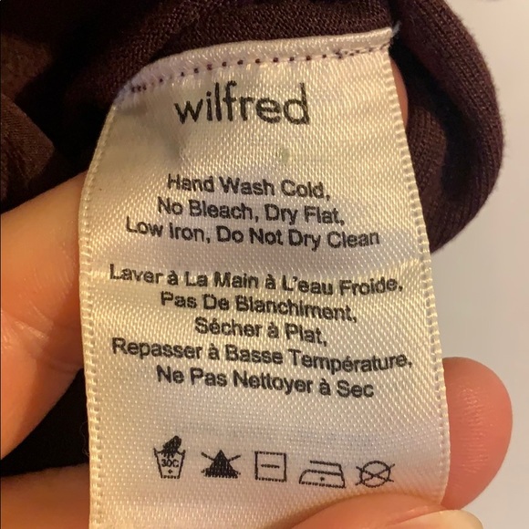 Size Small Wilfred Burgundy Silk Tee - Picture 6 of 6